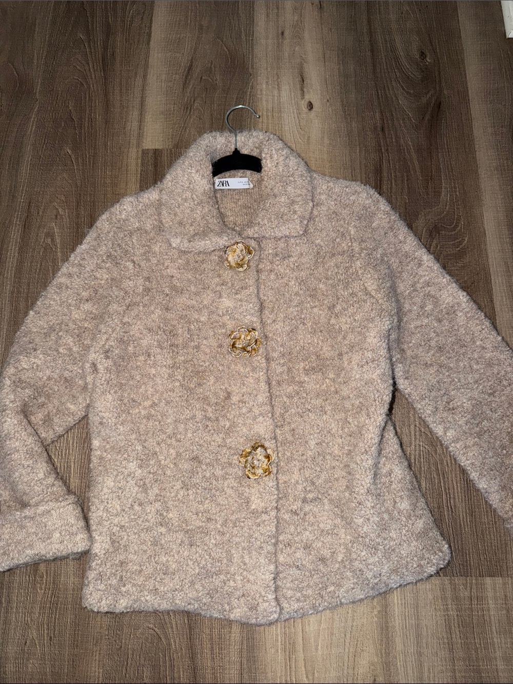 🤎 NWOT Zara Cream Teddy Bouclé Jacket with Floral Buttons Small 🤎